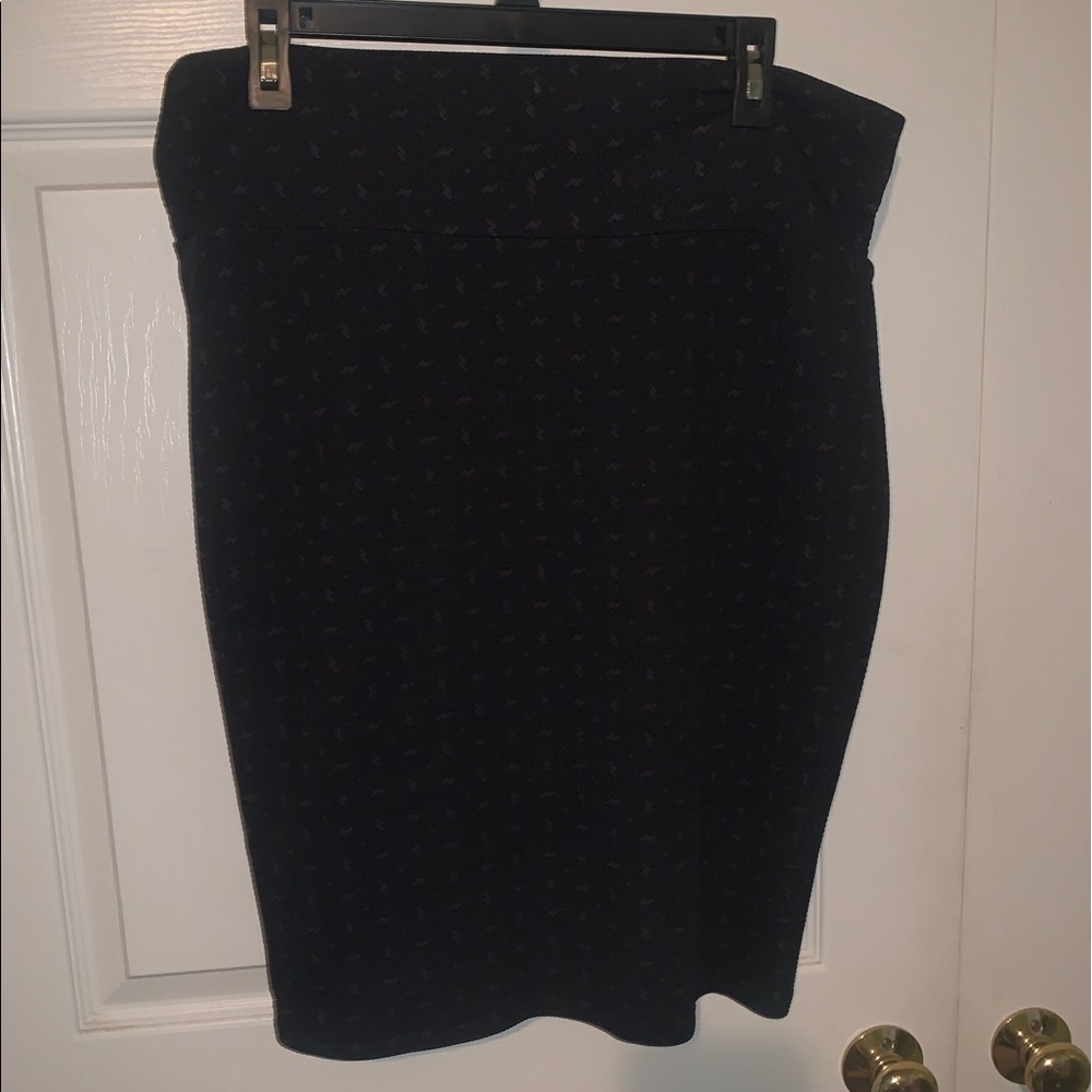 Stretchy pencil skirt